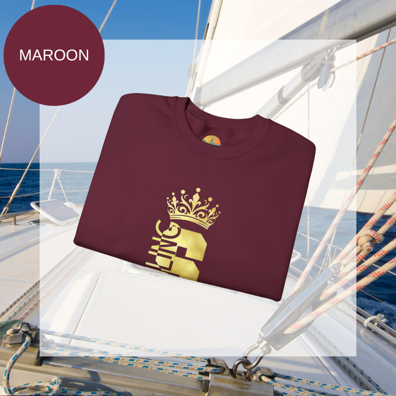 Women's maroon red sweatshirt with a golden 'Sailing Queen' design featuring a crown, perfect for sailing enthusiasts and casual wear.